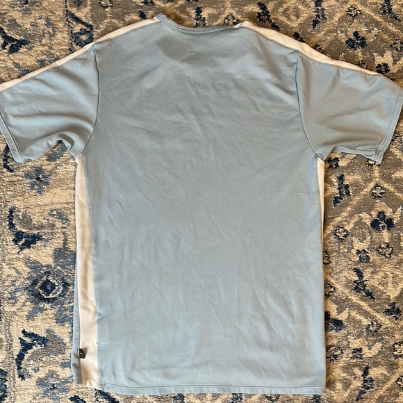 NikeFIT athletic shirt - Picture 5 of 5